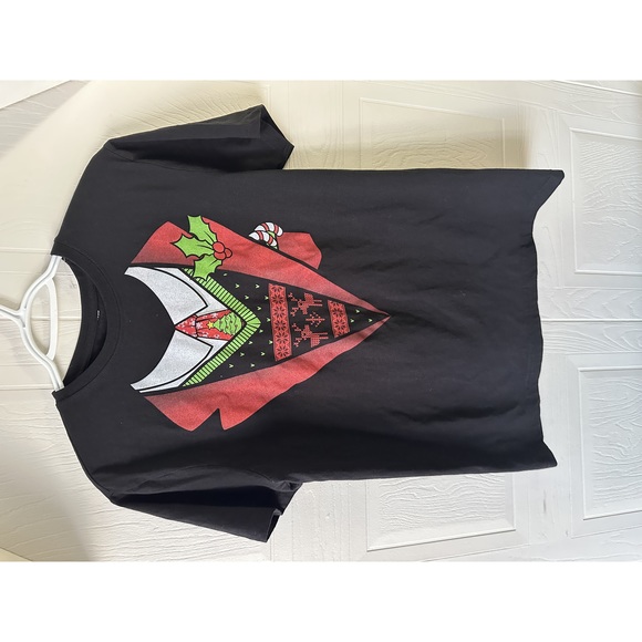 Men’s size Small Christmas t shirt - Picture 1 of 3